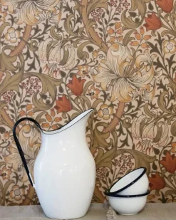 William Morris & Co. Tapet - Golden Lily Olive/Russet